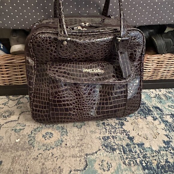 David Jones Crocodile Embossed Rolling Bag - Picture 7 of 10